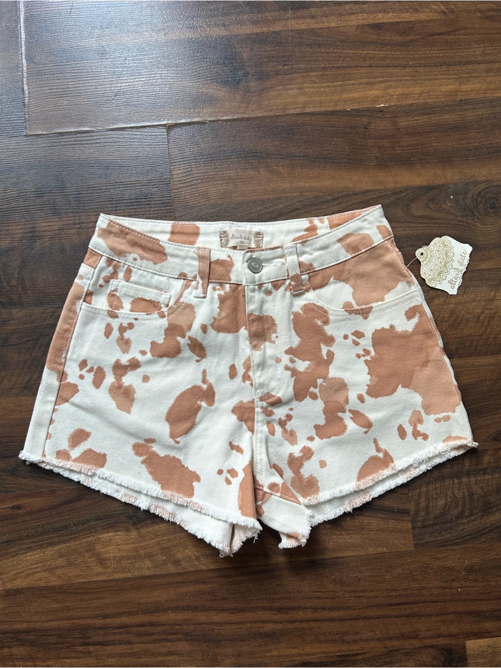 Altar'd State Cream and Tan Cowprint Denim Shorts NWT | XS